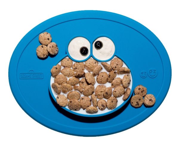 EZPZ Sesame Street Cookie Monster Mat super fun mat and attracts children to eat more.